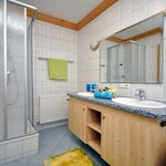 Photo of apartment/3 bedrooms/shower,bath tube,WC