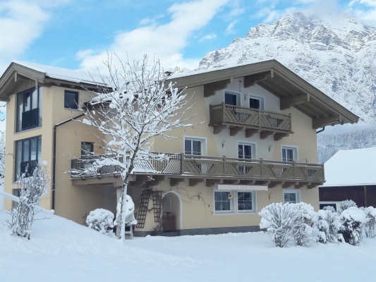Apartment Haus Millauer im Winter