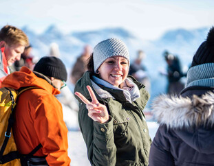 Frau bei Mitarbeiteropening in Saalfelden Leogang | © Michael Geißler