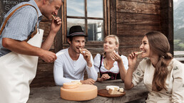 regional culinary art | © Lolin Enjoy regional culinary art on mountain huts | © Lolin