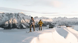 Skitourengeher abseits der Pisten in Saalfelden-Leogang | © Moritz Ablinger