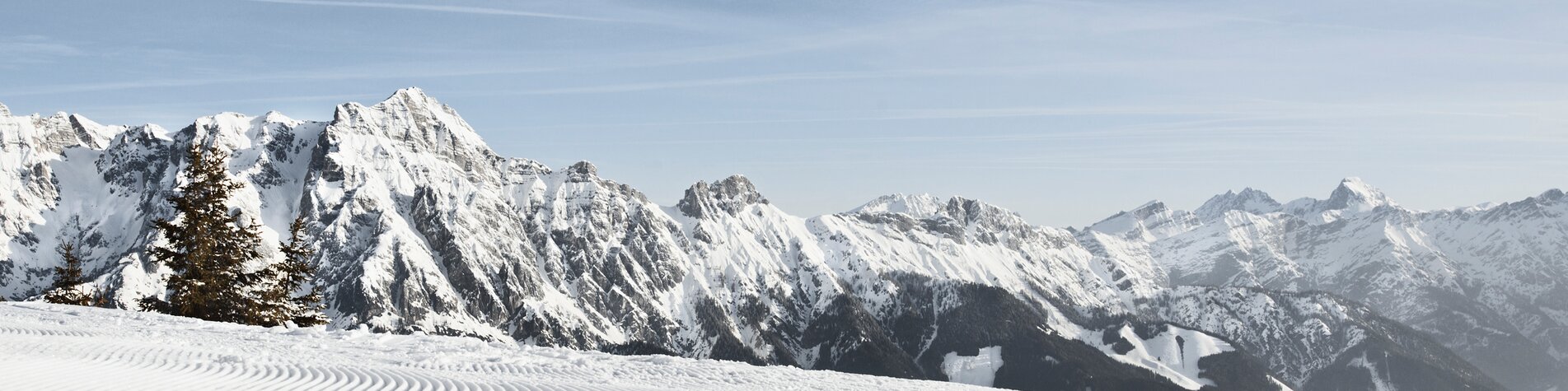 Winterlandschaft mit frisch präparierter Piste in Saalfelden Leogang | © Lolin