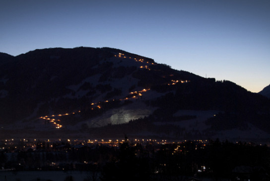 Night tobogganing at the Biberg in Saalfelden | © Gasthof Huggenberg