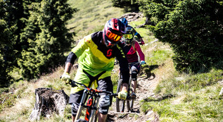 Mountain bikers on the Handman Trail in Saalfelden-Leogang | © Klemens König
