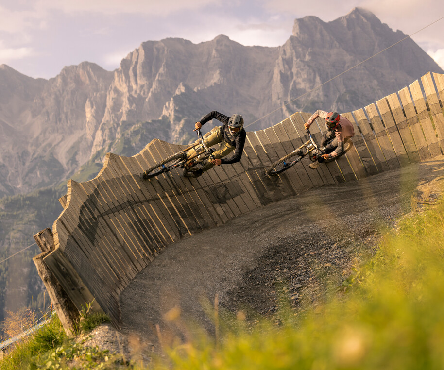 Mountain bikers in the bike park in Saalfelden-Leogang | © Klemens König
