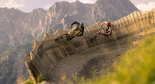 Mountain bikers in the bike park in Saalfelden-Leogang | © Klemens König