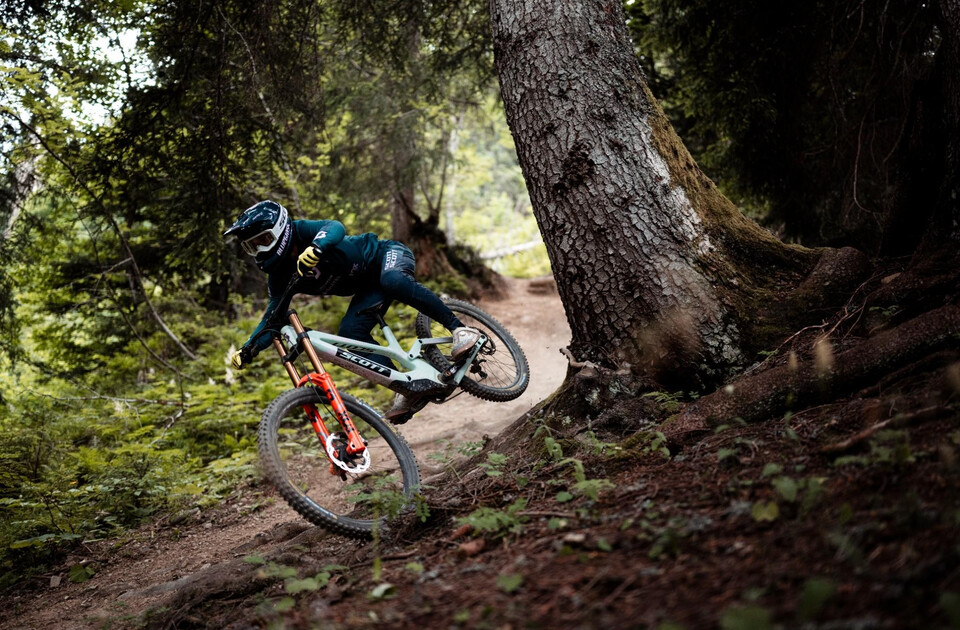 GAMBLER_SCOTT_BIKE_ACTION_by_Rupert_Fowler