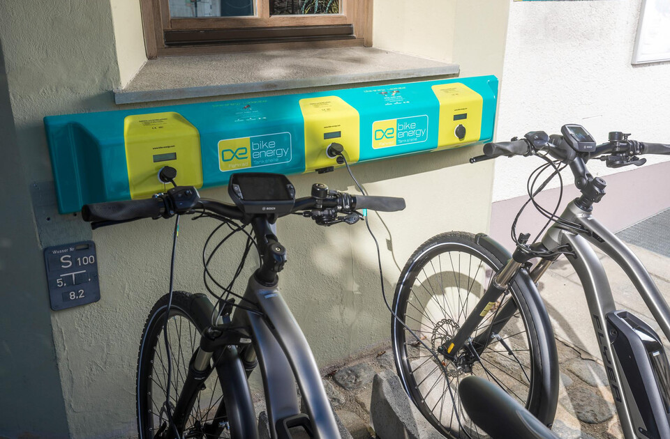 Ladestation am Tauernradweg | © SalzburgerLand Tourismus