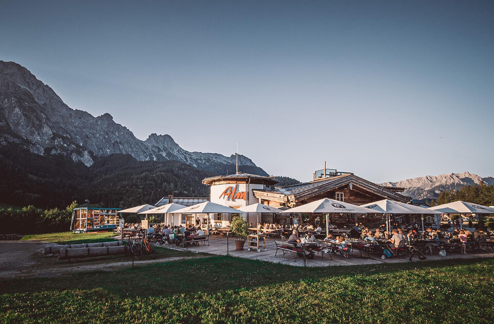 Hütte