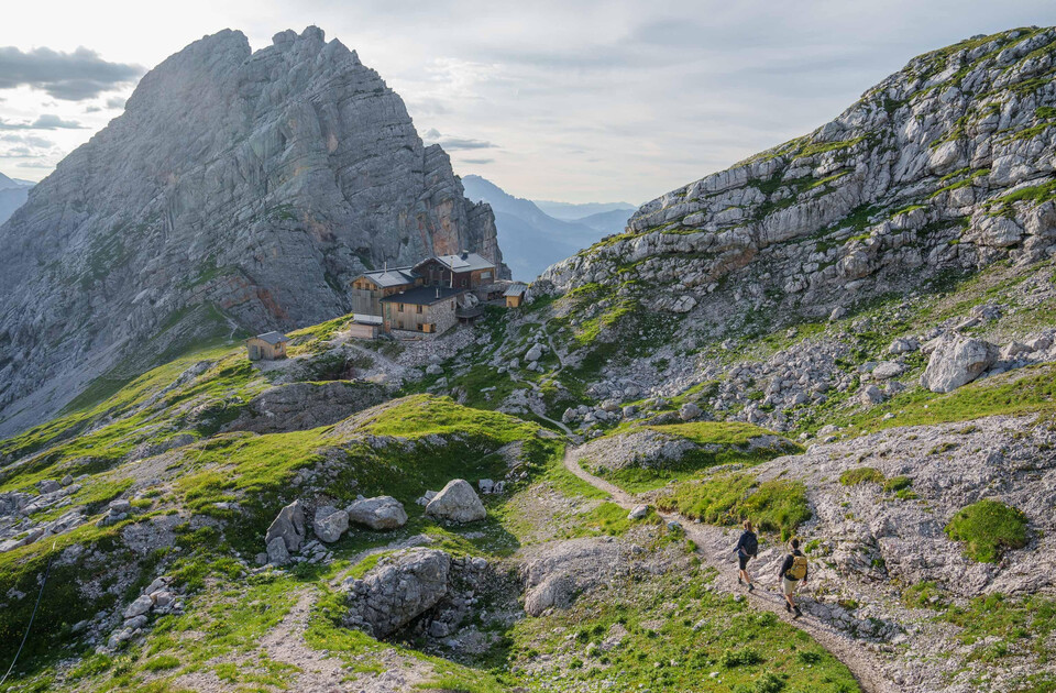 Passauer Hütte von oben kommend | © Christoph Oberschneider