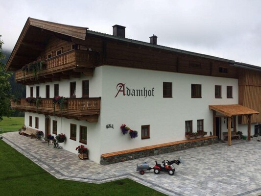 Adamhof dffd
