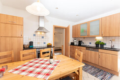 Küche mit Esstisch Küche mit Esstisch