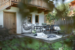 Privater umzäunter Garten mit Terrasse - App. #3