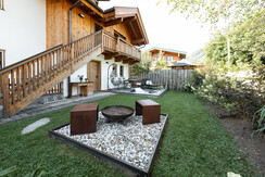 Privater umzäunter Garten mit Terrasse - App. #3