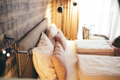 Gold Zimmer - double bed