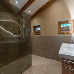 Photo of ap./1 bedroom/shower or bath tube, WC