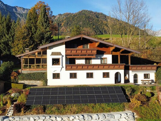 die Südfront des Ferienhauses