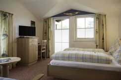 Doppelzimmer mit Aufbettung 9 Doppelzimmer mit Aufbettung 9