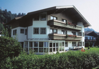 Haus Grundner im Sommer