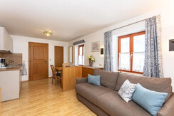 Wohnküche_Ansicht_Richtung_Eingangstüre