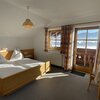 Photo of double room with shower, WC