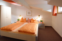 Doppelzimmer Sparefroh Dachboden Doppelzimmer Sparefroh Dachboden