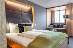 ritzenhof-zimmer-und-suiten-bearbeitet-zimmer-berg