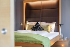 ritzenhof-zimmer-und-suiten-familienzimmer-bergbli