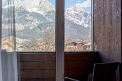 ritzenhof-zimmer-und-suiten-familienzimmer-bergbli