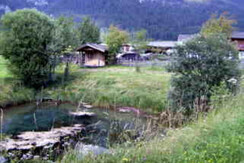Fischteich mit Fischerhütte