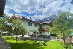 Genug Platz rund ums Haus Genug Platz rund ums Haus