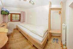 riederhof_app2-zi3_panorama3825-3830_1_21.03.25-10