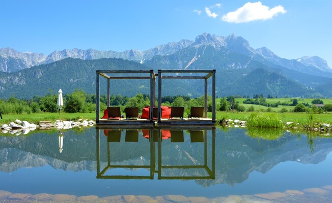 Badeteich mit Blick auf das Steinerne Meer | © by Verena - Hotel Saliterhof