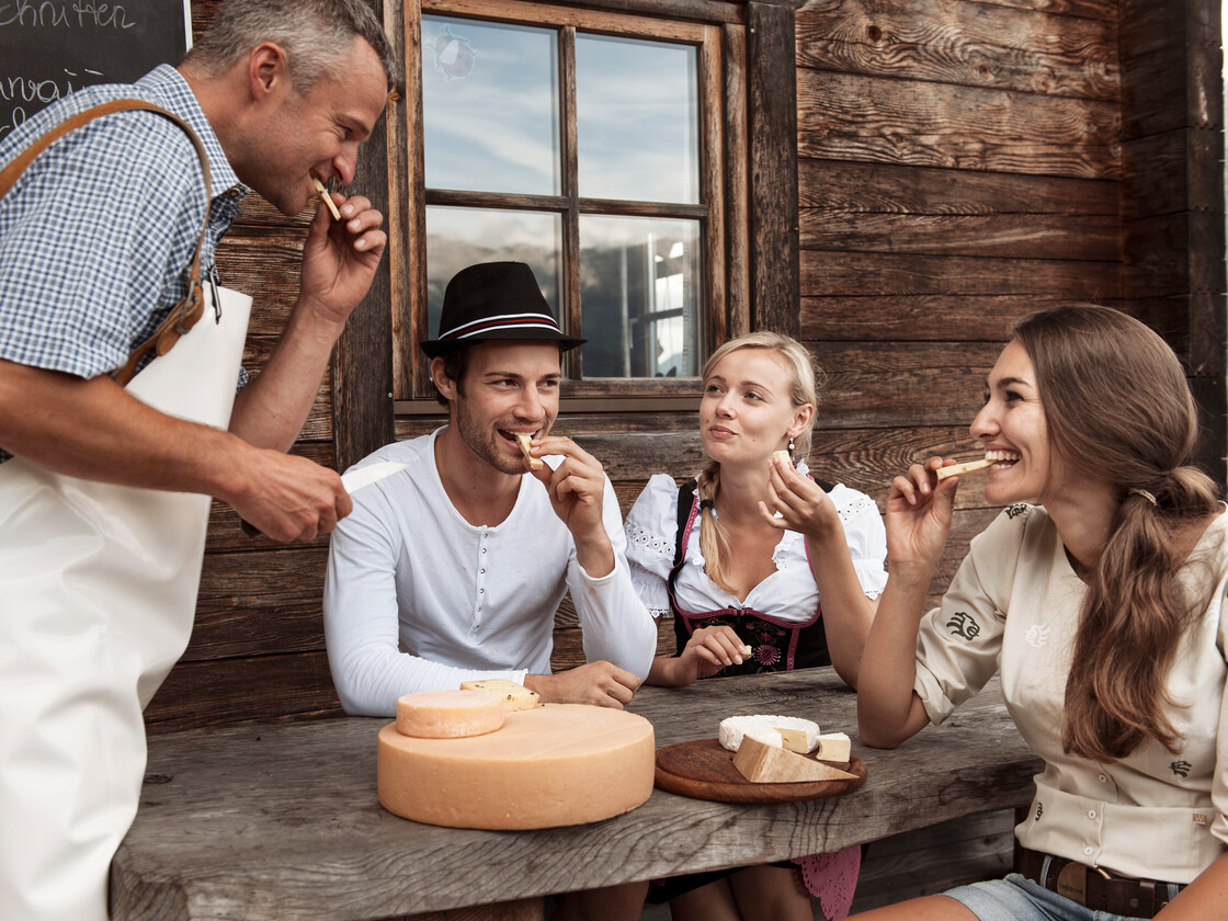 Verkostung regionaler Käseprodukte auf den Berghütten in Saalfelden-Leogang | © Lolin