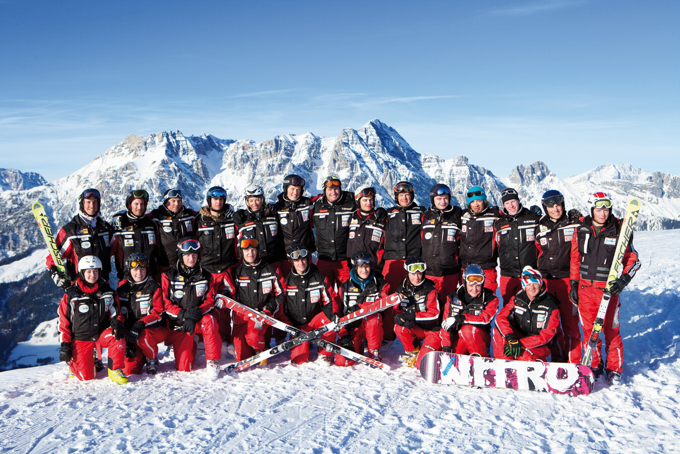 Ski & Snowboard Schools in Morzine: A Definitive Guide (2025/2026